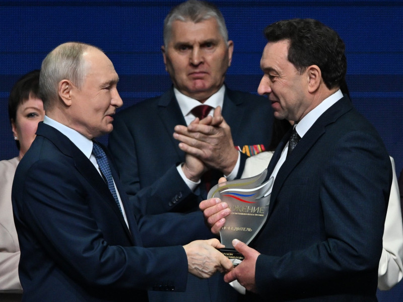 Владимир Путин вручил премию «Служение» ветерану СВО Евгению Филонову - НОВОСТИ | Адыгэ макъ