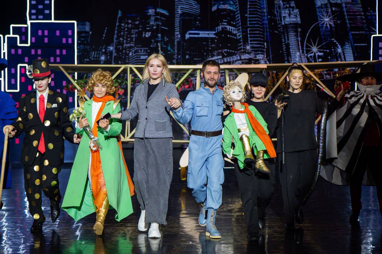 Нысхъэпэ театрэм икъэгъэлъэгъоныкI