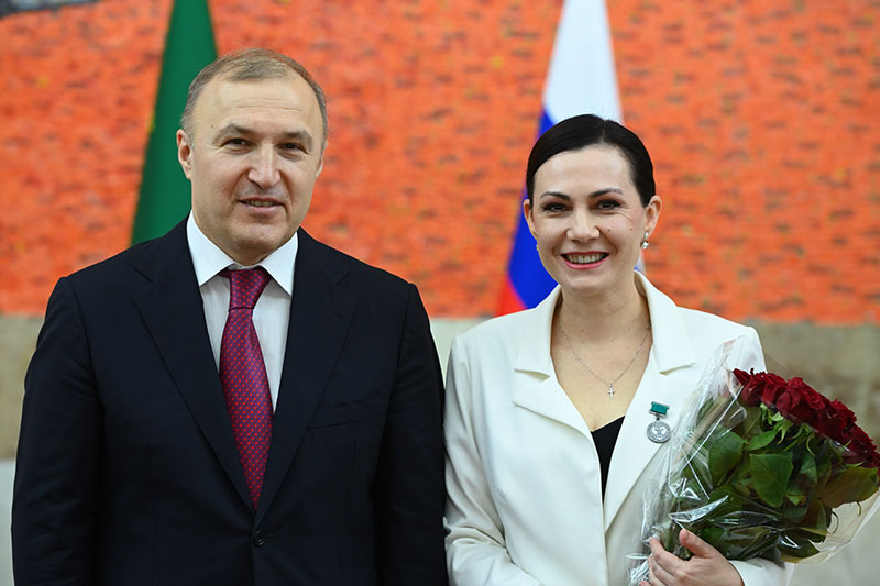 Къэралыгъо ыкIи шъолъыр тынхэр