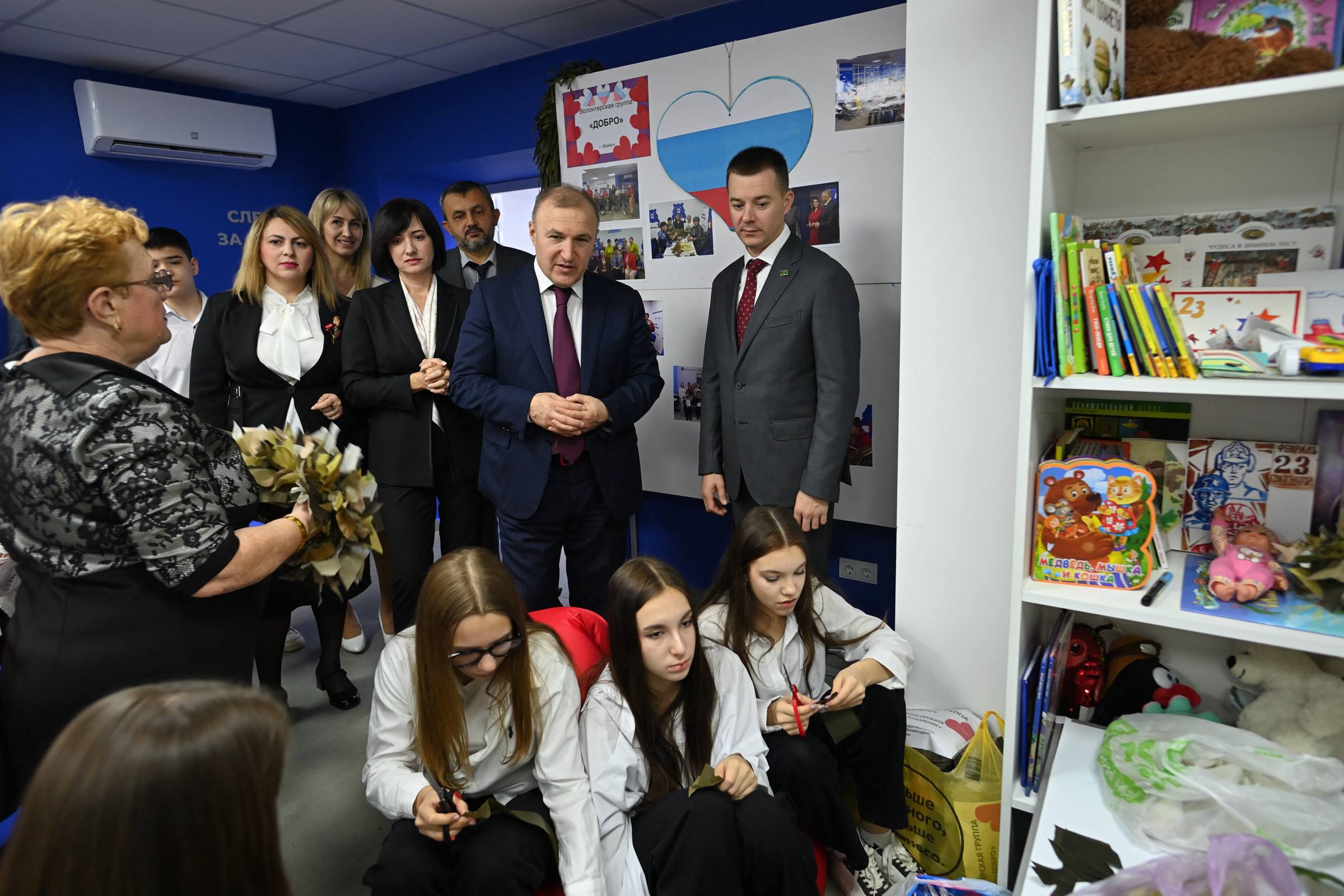 Глава Адыгеи отметил вклад волонтеров в поддержку участников СВО и сохранение народных традиций