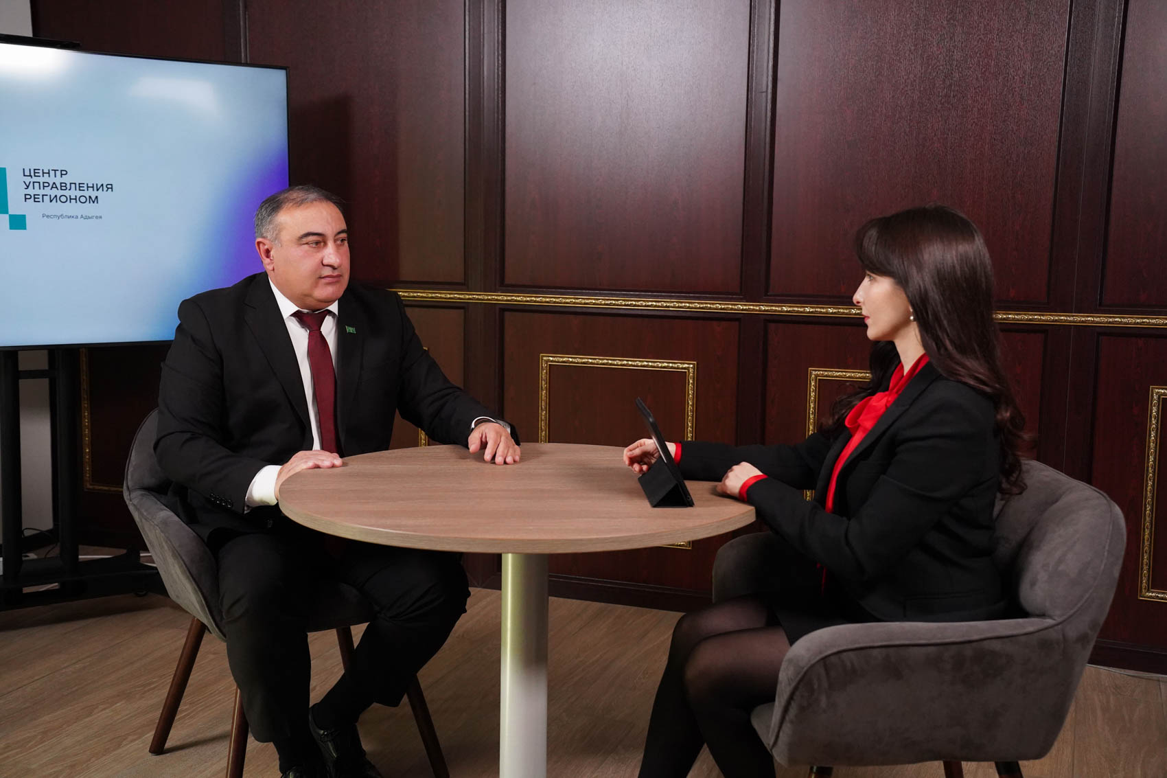 Глава Теучежского района Адам Удычак рассказал о строительстве молодежного центра в прямом эфире ЦУР Адыгеи