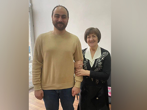 ДжырэкIэ къэкIуагъэгу, ау къыгъэзэжьыпэщт