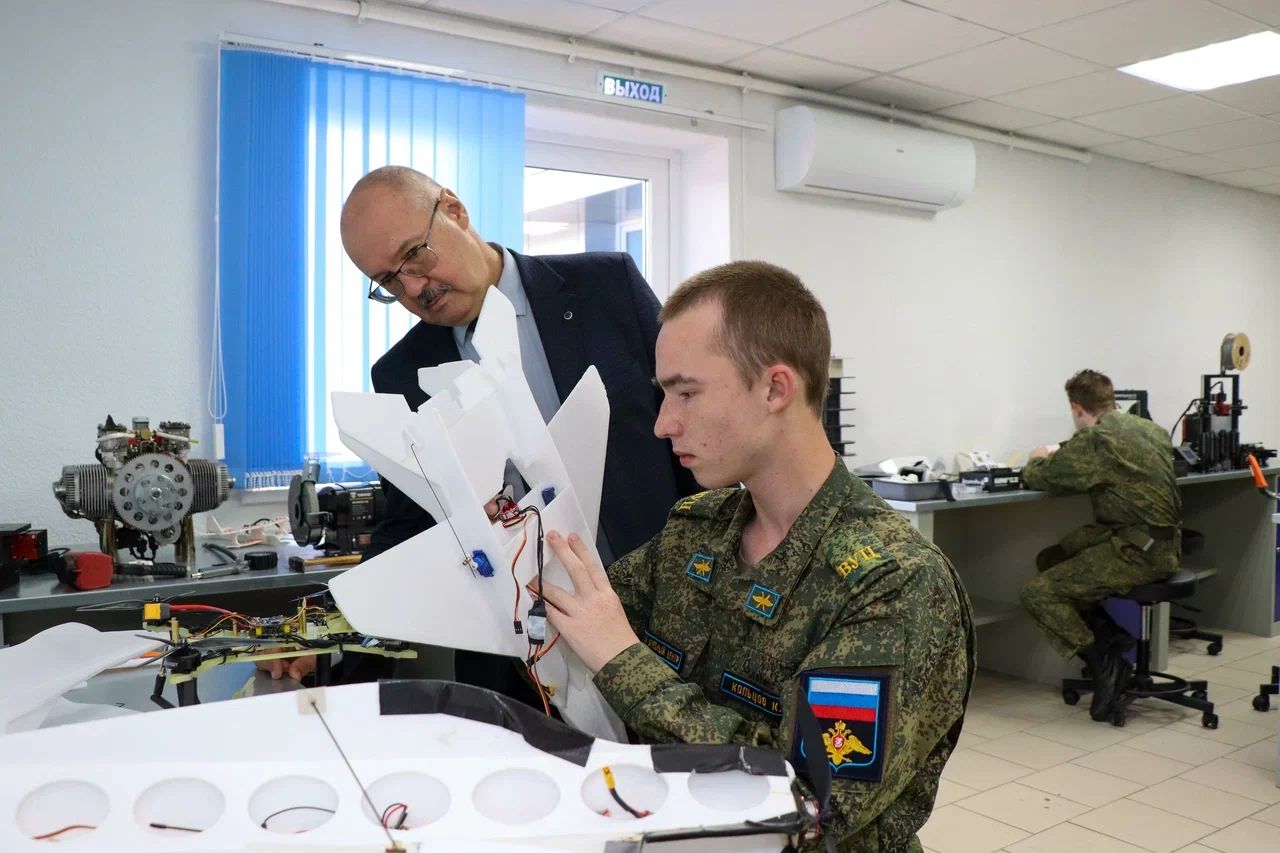 Лъэхъаным диштэрэ къулыкъу