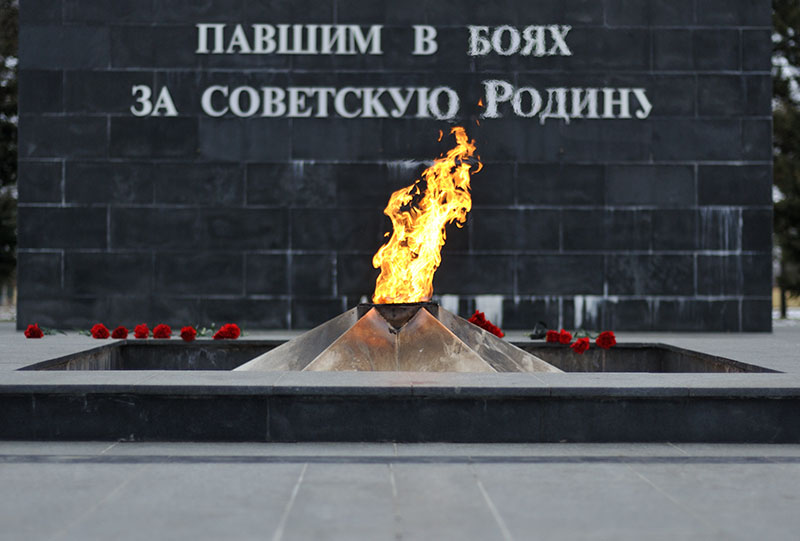 Адыгэ Республикэм щыпсэухэу, ихьакIэхэу лъытэныгъэ зыфэтшIыхэрэр!