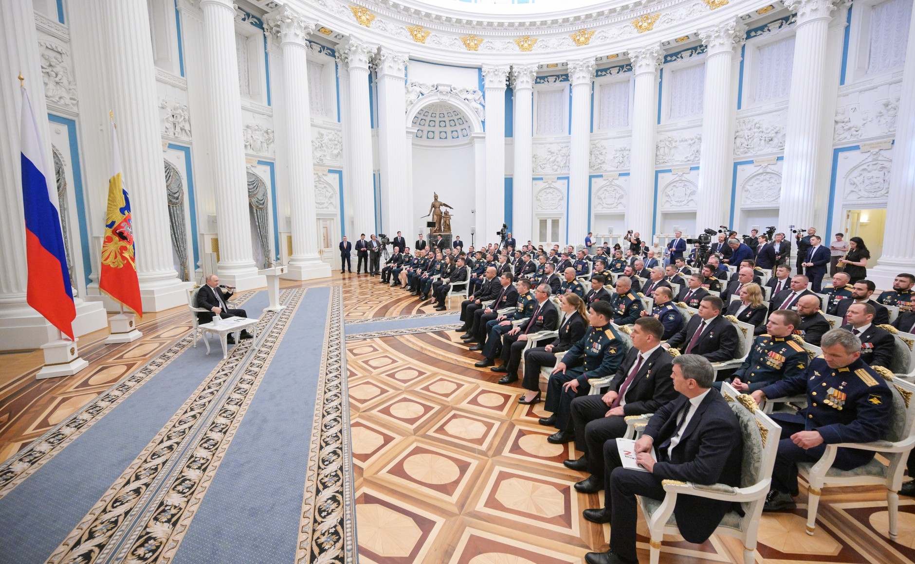 Президент России провел встречу с выпускниками первого потока программы «Время героев» | Адыгэ макъ