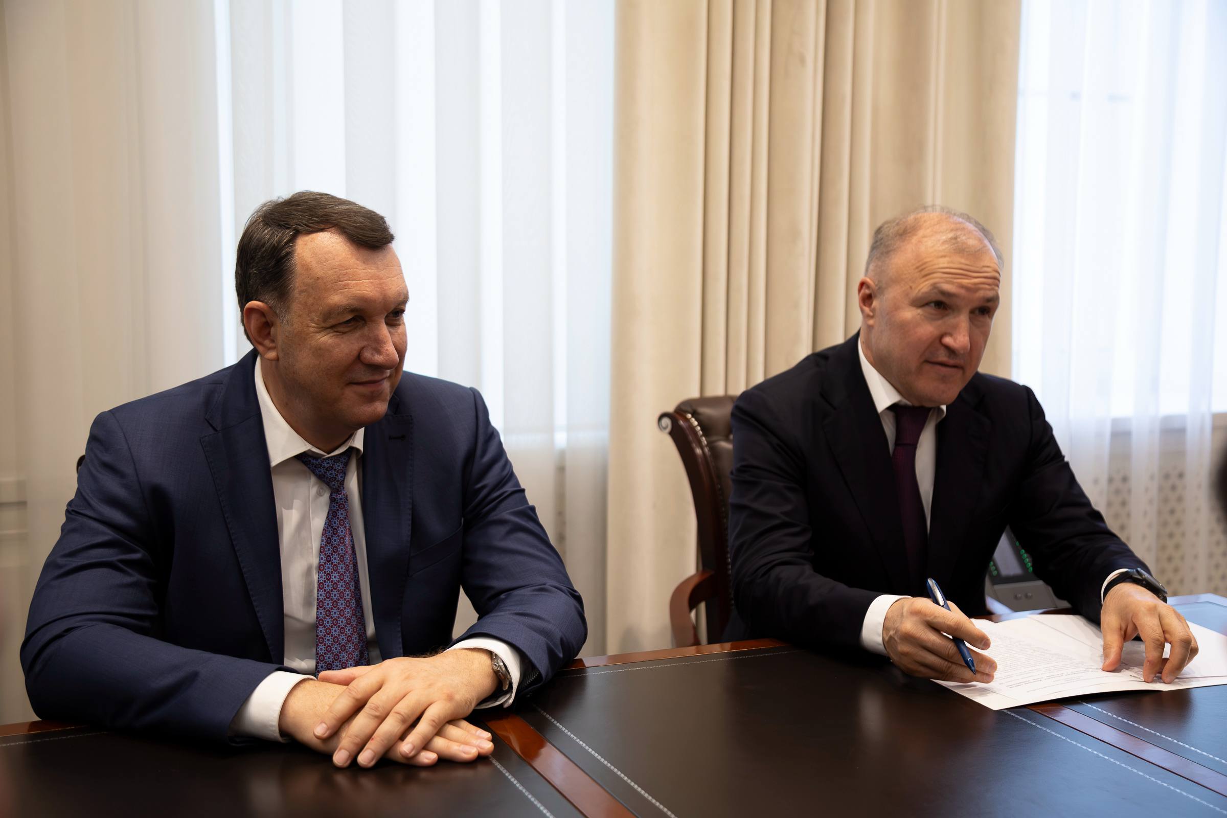 Глава Адыгеи провел рабочую встречу с заместителем Министра юстиции РФ Максимом Бесхмельницыным | Адыгэ макъ