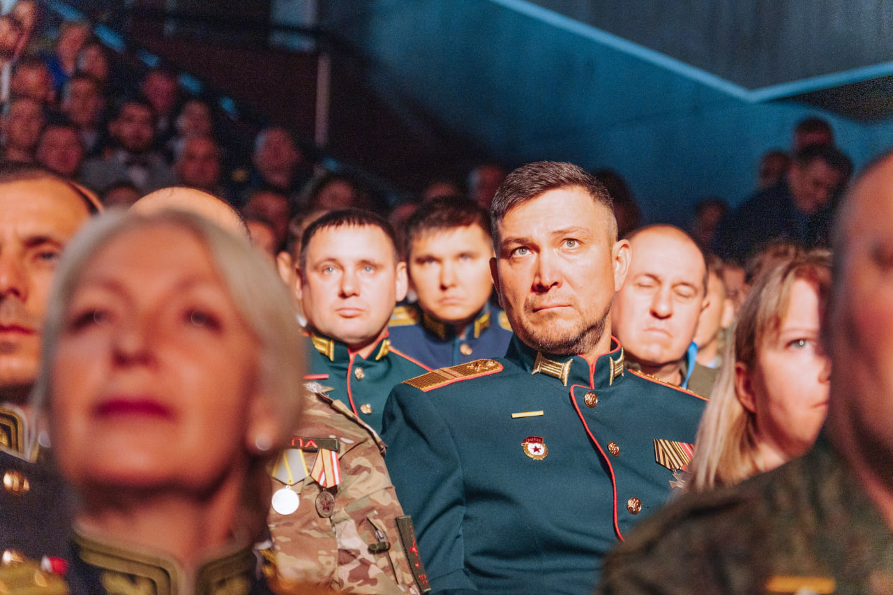 На форуме «Вместе победим» состоялось пленарное заседание с участием ветеранов СВО | Адыгэ макъ