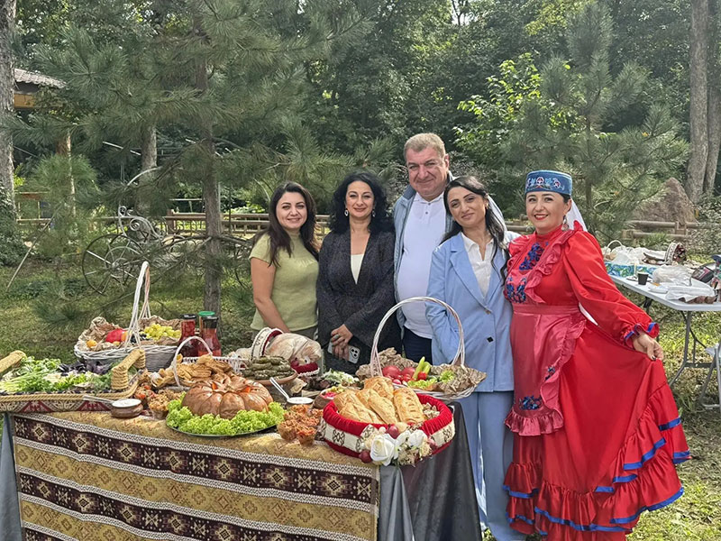 ЗыкIыныгъэм фэIорышIэу | Адыгэ макъ