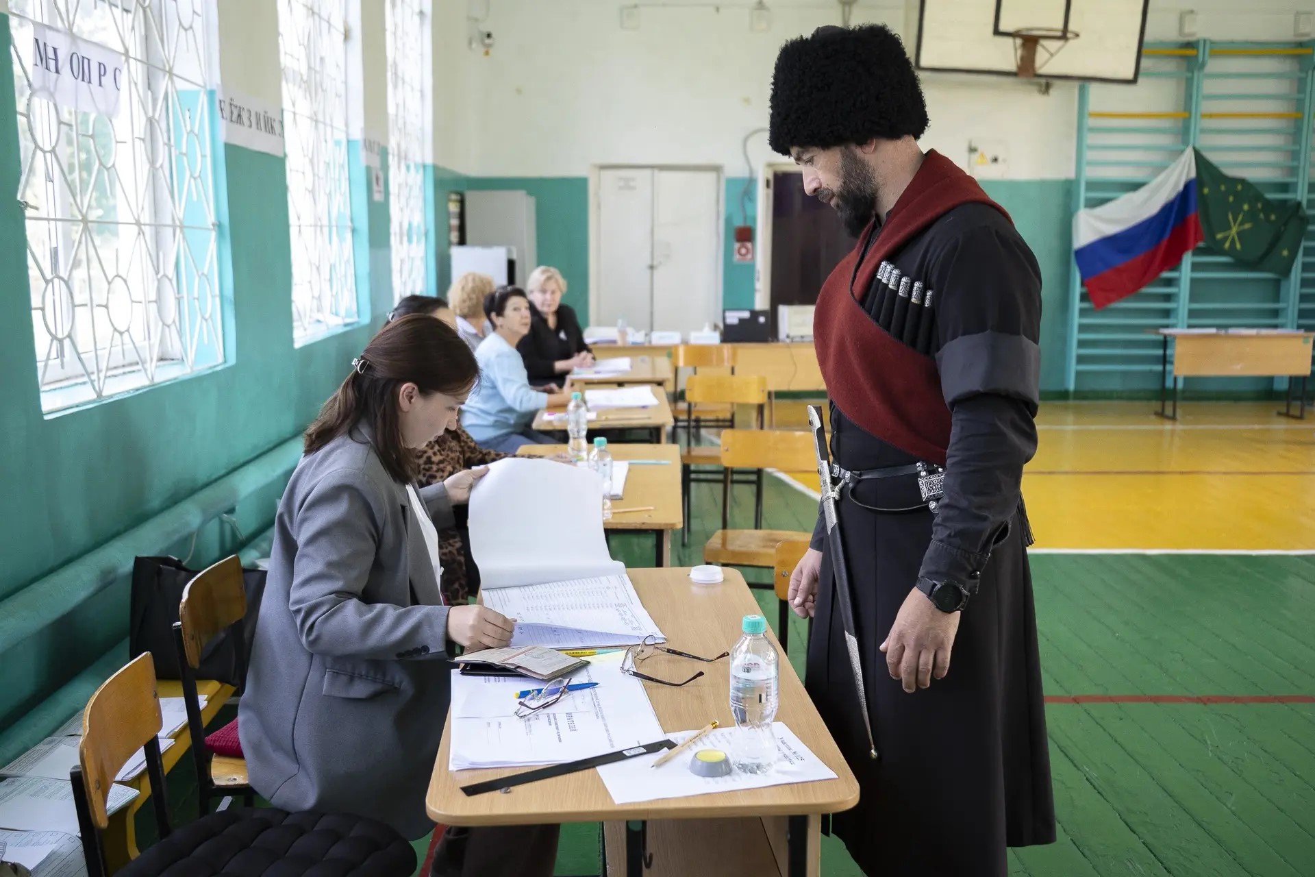 Всадники «Шыу Хасэ» проголосовали на выборах в Майкопе | Адыгэ макъ